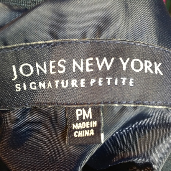 Jones of New York- Quilted black vest size Pm - Picture 3 of 6